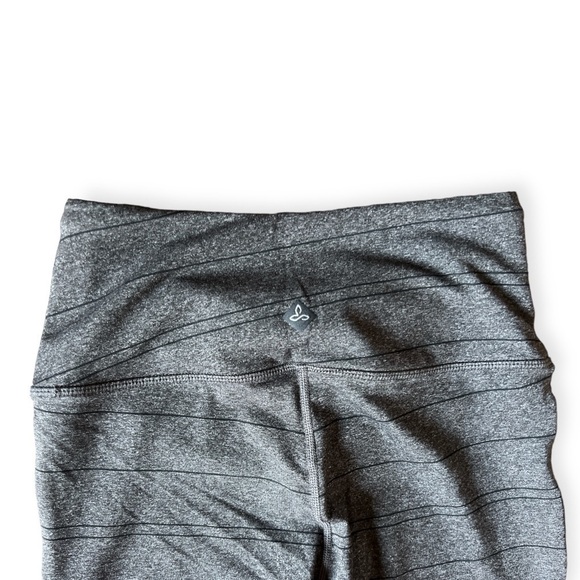 NWT prAna Transform 7/8 Leggings in Charcoal Stripe, XS - Picture 4 of 13